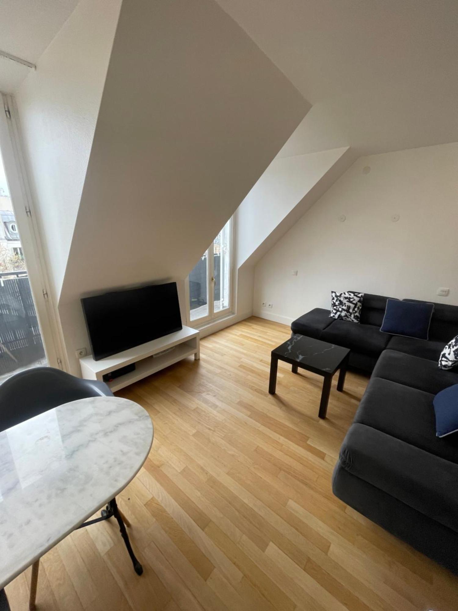 5e Arr Place Saint Michel Appartement *